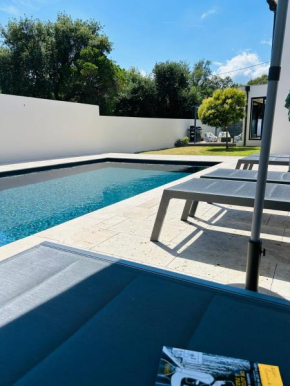 Villa Climatisée avec Piscine partagée , Terrasse et Parking